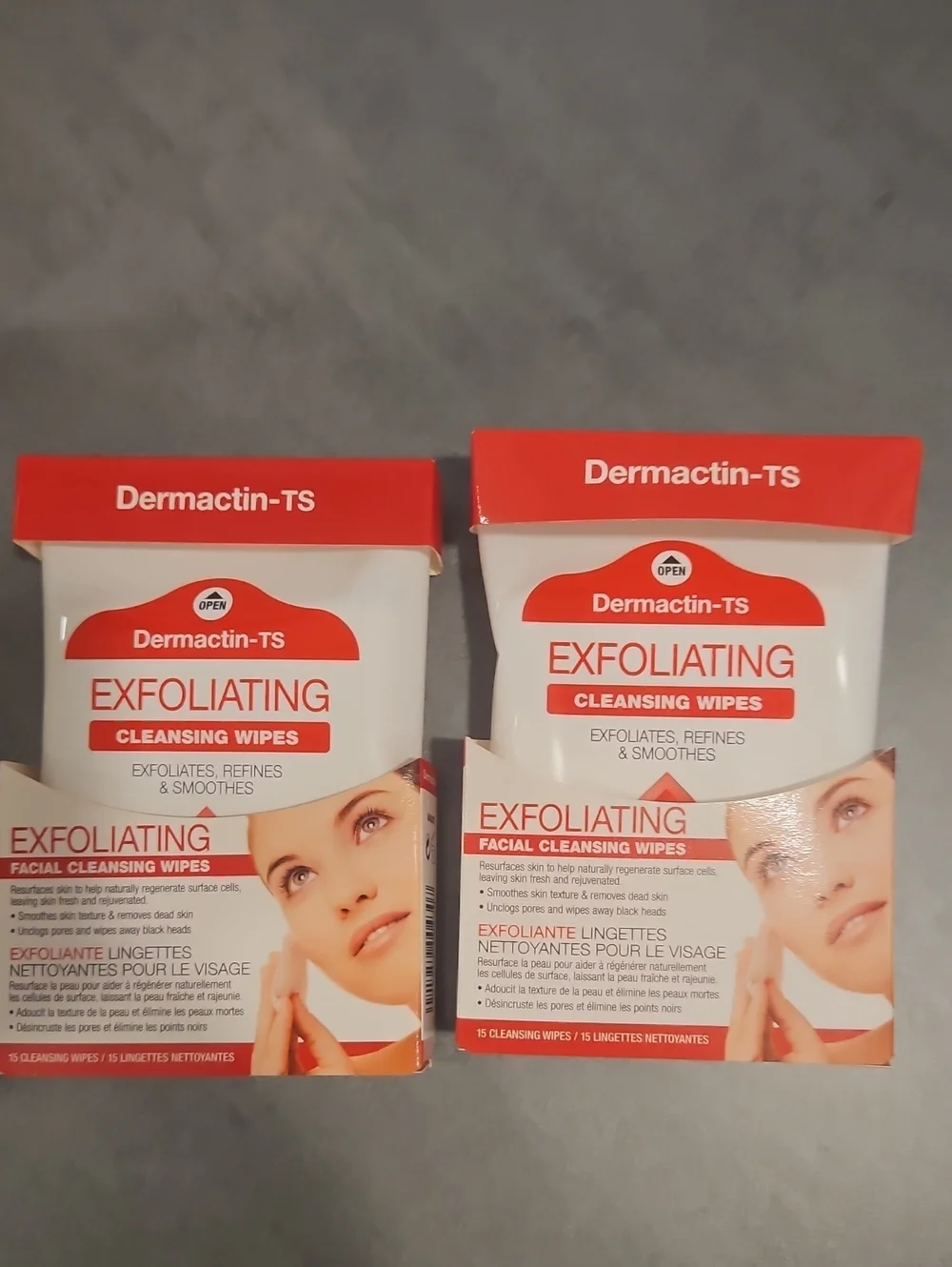 2pk Exfoliating Cleansing Wipes - White/Red 30 Wipes Total (15×2)